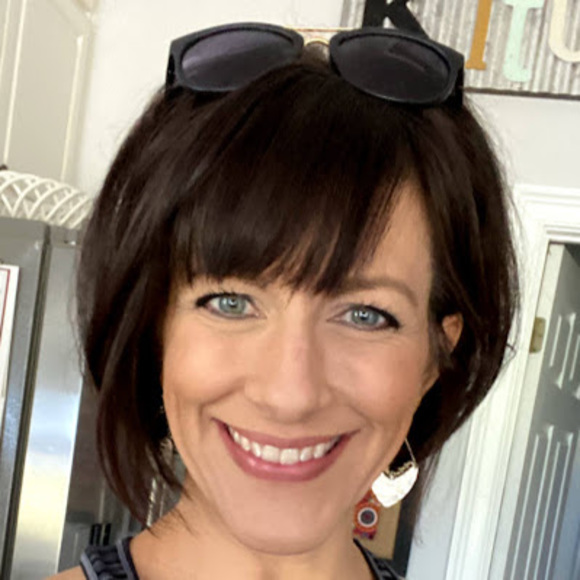 Meet your Posher, Amy - Picture 1 of 1